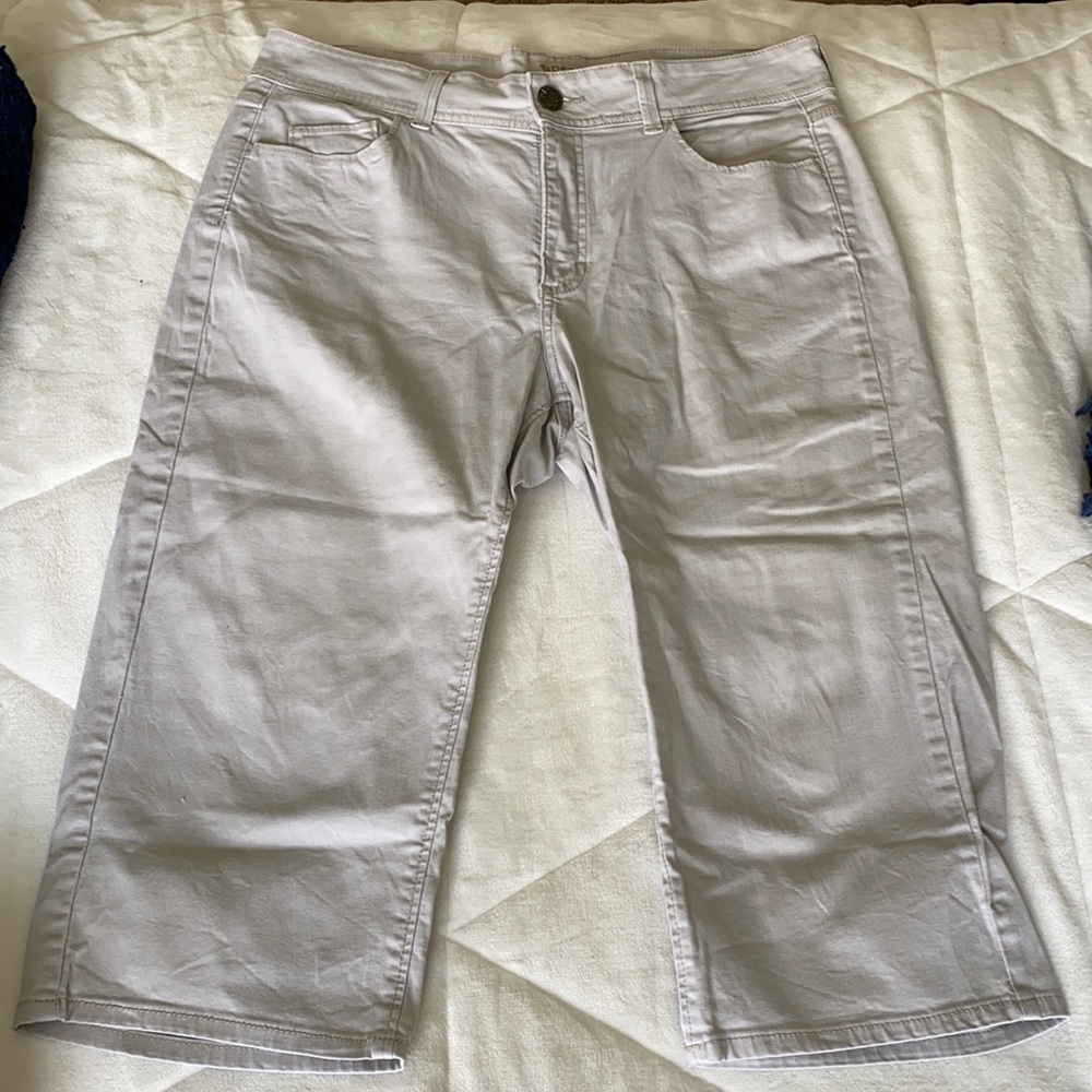 Levi Riders Khakis